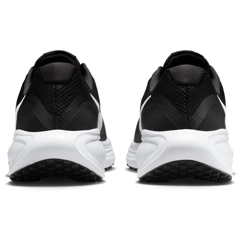 Nike Revolution 8